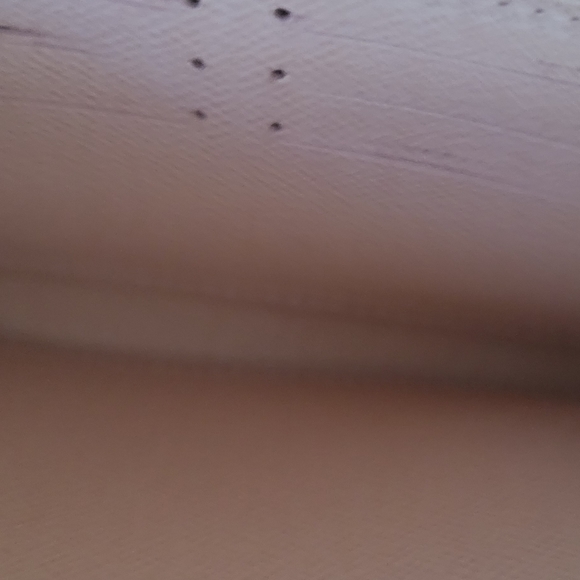 Louis Vuitton Zippy Wallet (Monogram) - Picture 6 of 8